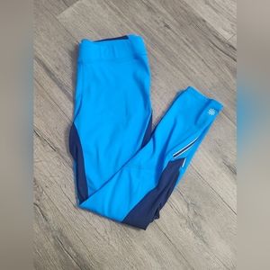 Womens Athleta Leggings Zipper at the ankles & Zipper pocket on back EUC Size SM